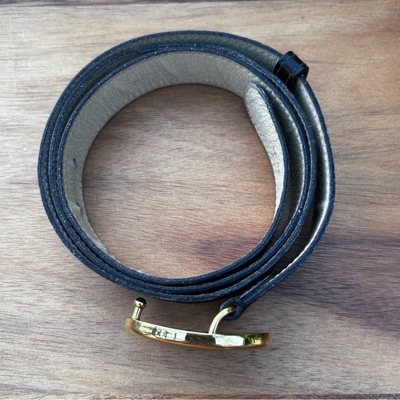 Vintage Gucci Gold Buckle & Black Leather Gucci Belt | Made in Italy | Size 36 - Picture 8 of 12